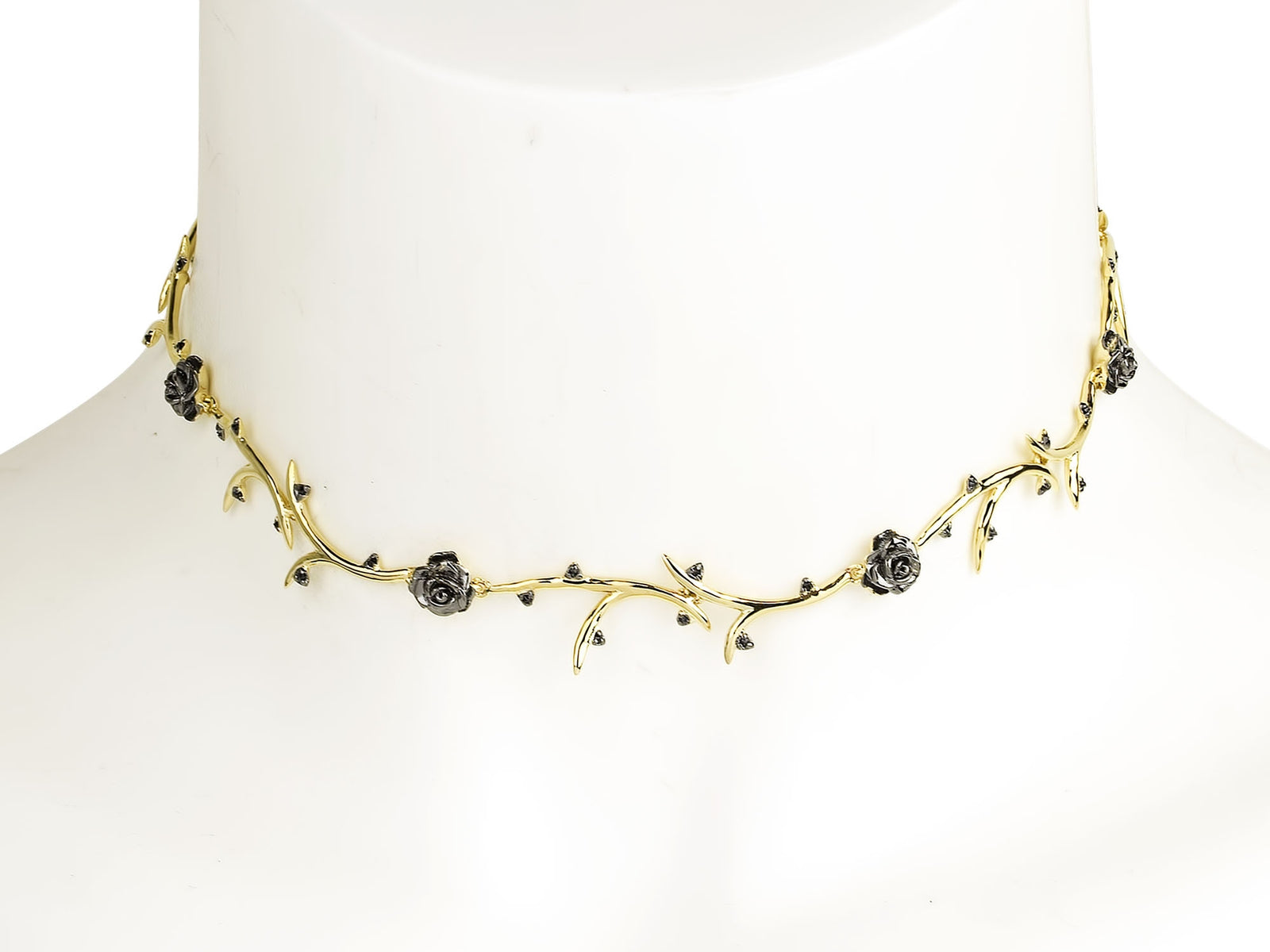 ROMANCE CHOKER NECKLACE